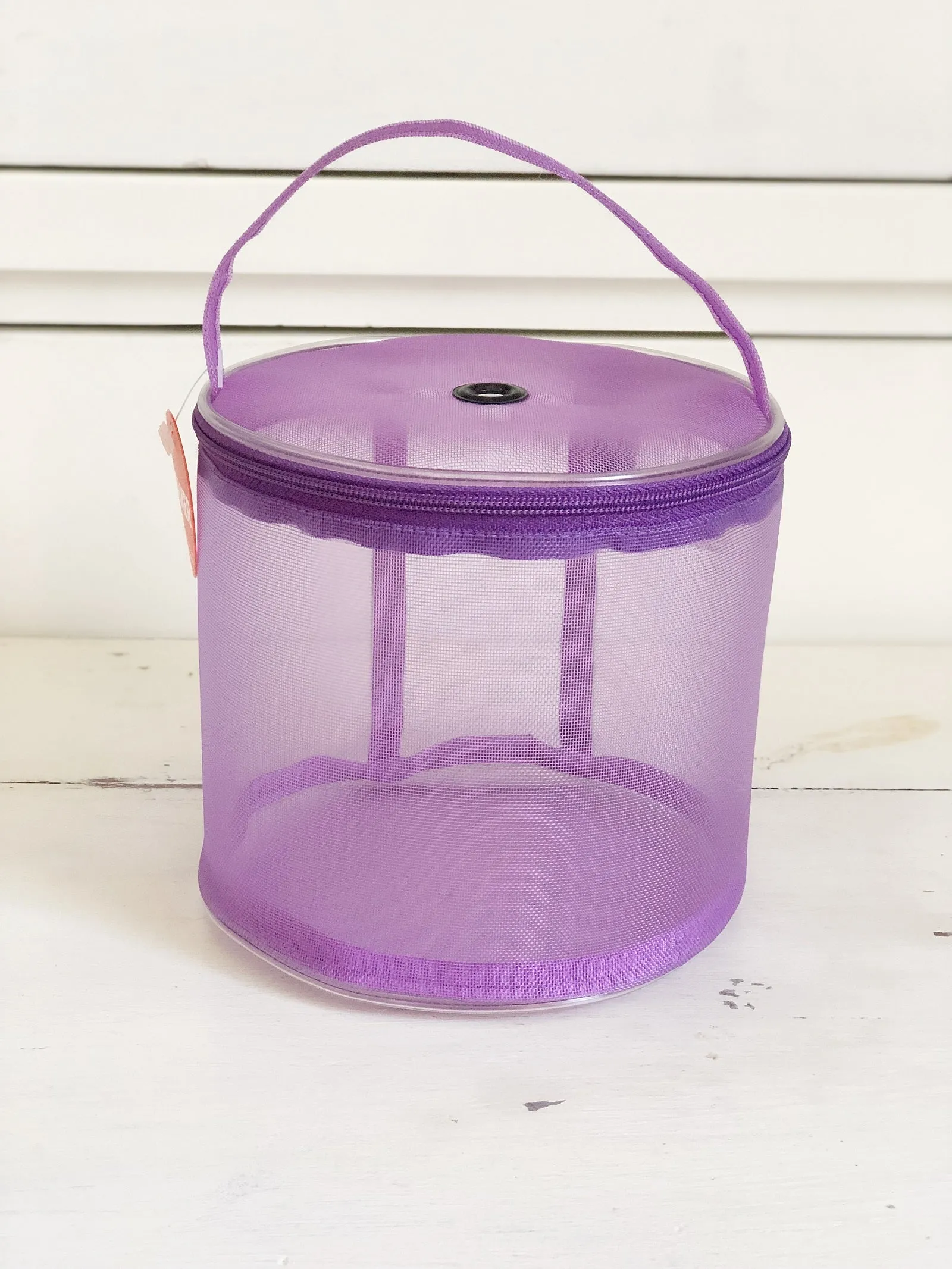 Walker 5" Yarn Ball Case