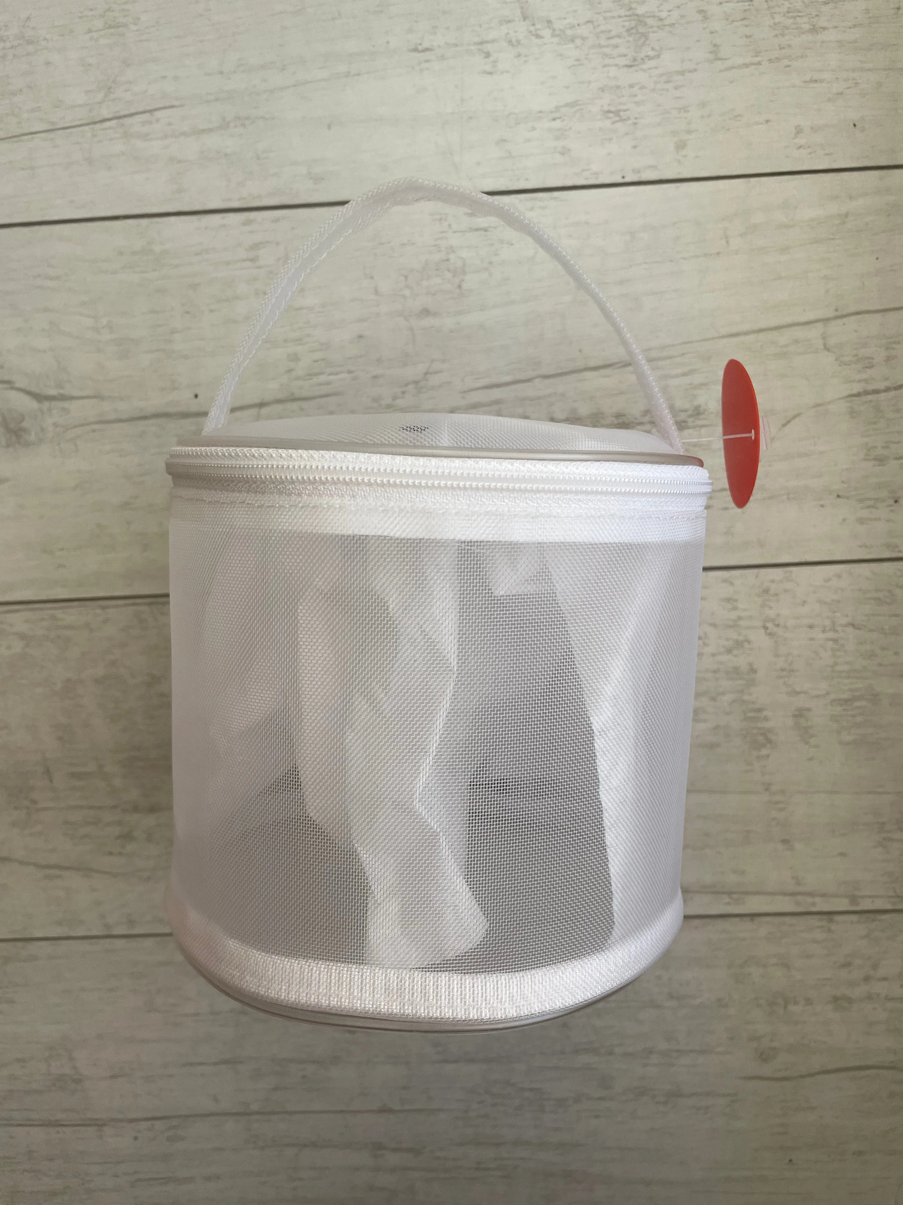 Walker 5" Yarn Ball Case